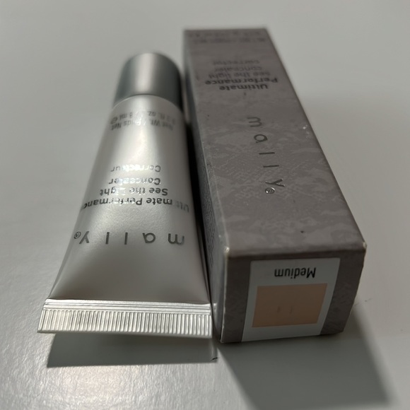 Mally Ultimate Performance See The Light Concealer Corrector Medium Full Size - Picture 4 of 4